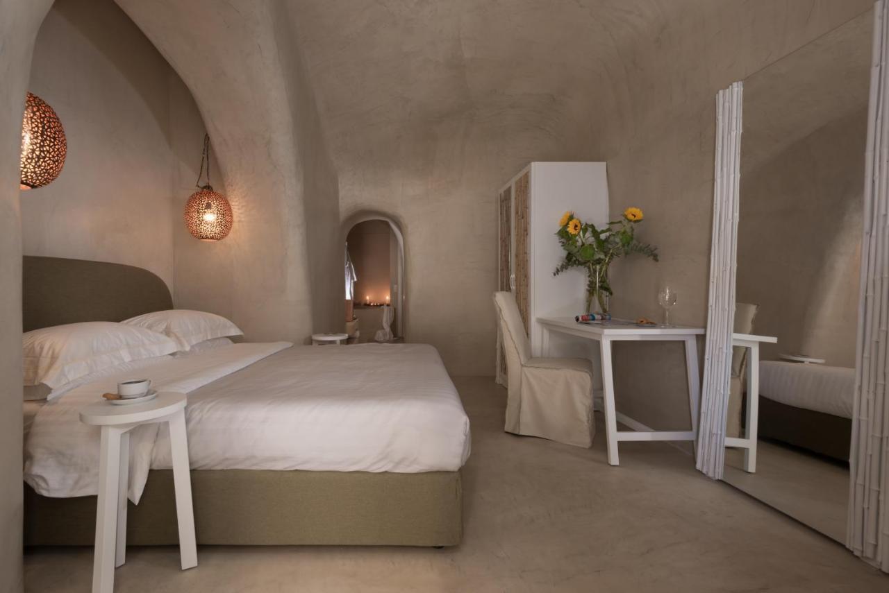 Mythical Blue Luxury Fira (Santorini)
