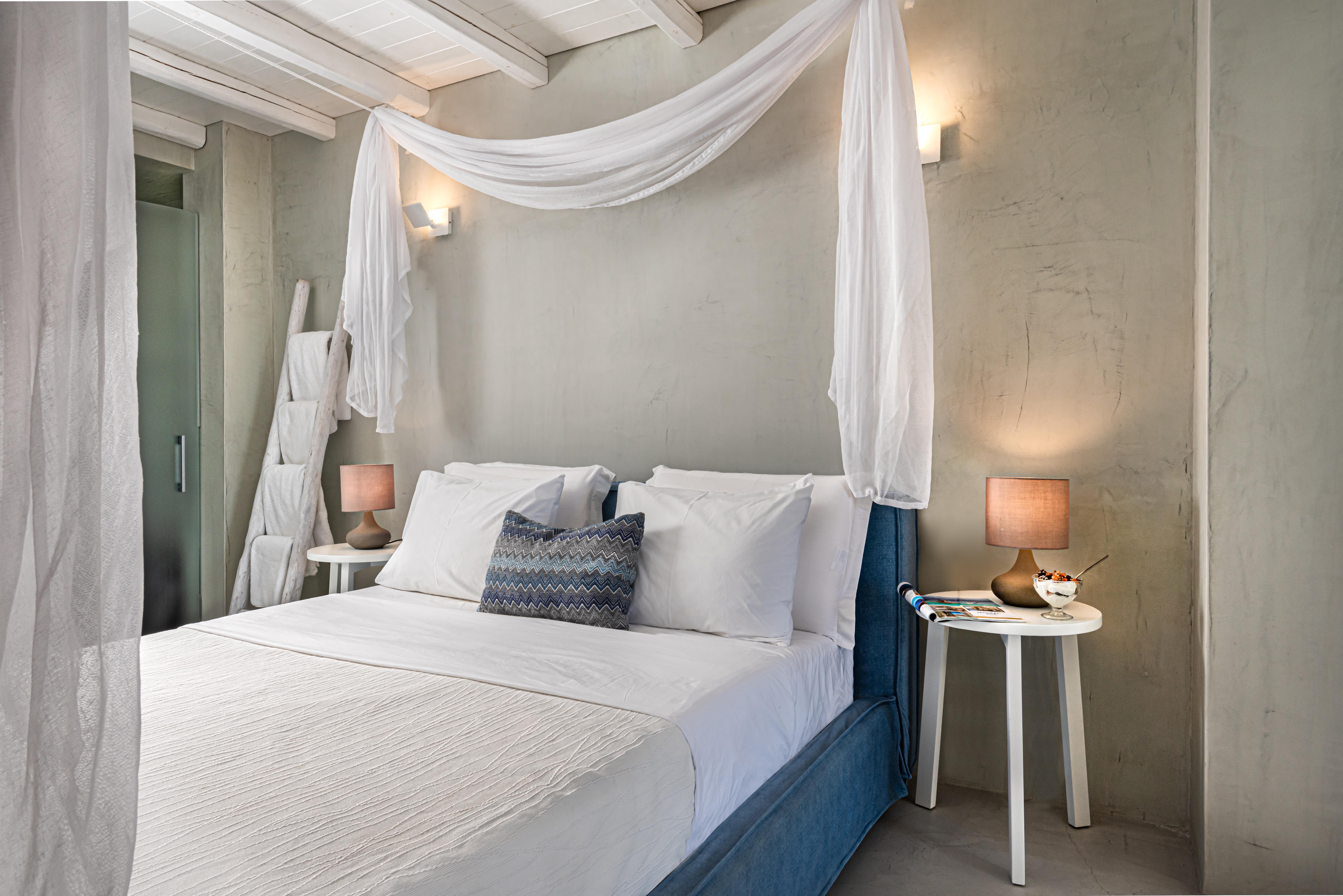Mythical Blue Luxury 4* Fira (Santorini)