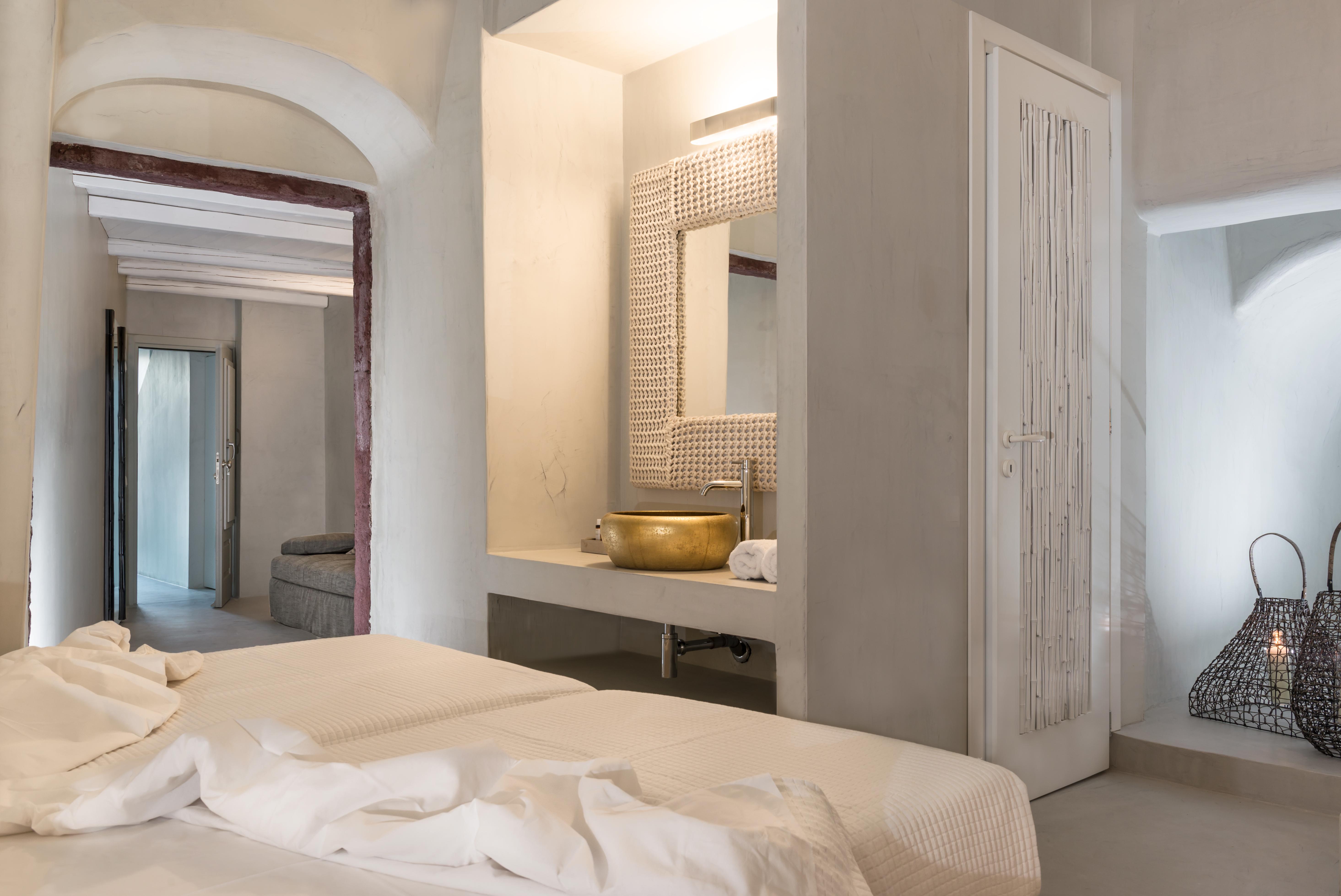 Mythical Blue Luxury 4* Fira (Santorini)